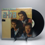 2 LP's AHA BEST IN BRAZIL - Estado de conservação: CAPA- MB e MÍDIA - MB. Com encarte. ATENÇÃO! Produto sendo vendido no estado conforme fotos. N(Novo) / MB(Muito Bom) / B(Bom) / M(Mediano) / R(Ruim). LPs podem ter pequenos riscos superficiais q possam causar chiados. Se necessário, solicitar mais fotos, vídeos ou perguntas para análise via e-mail contato.antig@gmail.com. Questione todas suas dúvidas antes de efetuar os lances, eles são IRREVOGÁVEIS e IRRETRATÁVEIS! Leia os Termos e Condições e a caixa de informações do leilão em Home no site www.antig.com.br dando ênfase nas Informações Importantes, ao efetuar o lance o arrematante concorda com Datas, Prazos e Regras da casa de leilões Antig.