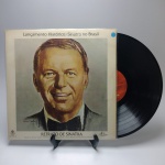 2 LP's RETRATO DE SINATRA  - Estado de conservação: CAPA- MB e MÍDIA - MB.  ATENÇÃO! Produto sendo vendido no estado conforme fotos. N(Novo) / MB(Muito Bom) / B(Bom) / M(Mediano) / R(Ruim). LPs podem ter pequenos riscos superficiais q possam causar chiados. Se necessário, solicitar mais fotos, vídeos ou perguntas para análise via e-mail contato.antig@gmail.com. Questione todas suas dúvidas antes de efetuar os lances, eles são IRREVOGÁVEIS e IRRETRATÁVEIS! Leia os Termos e Condições e a caixa de informações do leilão em Home no site www.antig.com.br dando ênfase nas Informações Importantes, ao efetuar o lance o arrematante concorda com Datas, Prazos e Regras da casa de leilões Antig.