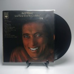 ANDY WILLIAMS LOVE THEME FROM THE GODFATHER  - Estado de conservação: CAPA- MB e MÍDIA - MB. ATENÇÃO! Produto sendo vendido no estado conforme fotos. N(Novo) / MB(Muito Bom) / B(Bom) / M(Mediano) / R(Ruim). LPs podem ter pequenos riscos superficiais q possam causar chiados. Se necessário, solicitar mais fotos, vídeos ou perguntas para análise via e-mail contato.antig@gmail.com. Questione todas suas dúvidas antes de efetuar os lances, eles são IRREVOGÁVEIS e IRRETRATÁVEIS! Leia os Termos e Condições e a caixa de informações do leilão em Home no site www.antig.com.br dando ênfase nas Informações Importantes, ao efetuar o lance o arrematante concorda com Datas, Prazos e Regras da casa de leilões Antig.