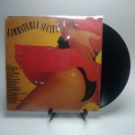 LP LAMBATERIA SUCATA  - Estado de conservação: CAPA- MB e MÍDIA - MB.  ATENÇÃO! Produto sendo vendido no estado conforme fotos. N(Novo) / MB(Muito Bom) / B(Bom) / M(Mediano) / R(Ruim). LPs podem ter pequenos riscos superficiais q possam causar chiados. Se necessário, solicitar mais fotos, vídeos ou perguntas para análise via e-mail contato.antig@gmail.com. Questione todas suas dúvidas antes de efetuar os lances, eles são IRREVOGÁVEIS e IRRETRATÁVEIS! Leia os Termos e Condições e a caixa de informações do leilão em Home no site www.antig.com.br dando ênfase nas Informações Importantes, ao efetuar o lance o arrematante concorda com Datas, Prazos e Regras da casa de leilões Antig.