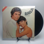 LP BAILA COMIGO INTERNACIONAL  - Estado de conservação: CAPA- MB e MÍDIA - MB.  ATENÇÃO! Produto sendo vendido no estado conforme fotos. N(Novo) / MB(Muito Bom) / B(Bom) / M(Mediano) / R(Ruim). LPs podem ter pequenos riscos superficiais q possam causar chiados. Se necessário, solicitar mais fotos, vídeos ou perguntas para análise via e-mail contato.antig@gmail.com. Questione todas suas dúvidas antes de efetuar os lances, eles são IRREVOGÁVEIS e IRRETRATÁVEIS! Leia os Termos e Condições e a caixa de informações do leilão em Home no site www.antig.com.br dando ênfase nas Informações Importantes, ao efetuar o lance o arrematante concorda com Datas, Prazos e Regras da casa de leilões Antig.