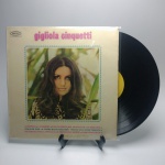 LP GICLIOLA CINQUENTTI- Estado de conservação: CAPA- MB e MÍDIA - MB. ATENÇÃO! Produto sendo vendido no estado conforme fotos. N(Novo) / MB(Muito Bom) / B(Bom) / M(Mediano) / R(Ruim). LPs podem ter pequenos riscos superficiais q possam causar chiados. Se necessário, solicitar mais fotos, vídeos ou perguntas para análise via e-mail contato.antig@gmail.com. Questione todas suas dúvidas antes de efetuar os lances, eles são IRREVOGÁVEIS e IRRETRATÁVEIS! Leia os Termos e Condições e a caixa de informações do leilão em Home no site www.antig.com.br dando ênfase nas Informações Importantes, ao efetuar o lance o arrematante concorda com Datas, Prazos e Regras da casa de leilões Antig.