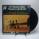 LP OS CLÁSSICOS MAIS POPULARES DO MUNDO - Estado de conservação: CAPA- B e MÍDIA - B.  ATENÇÃO! Produto sendo vendido no estado conforme fotos. N(Novo) / MB(Muito Bom) / B(Bom) / M(Mediano) / R(Ruim). LPs podem ter pequenos riscos superficiais q possam causar chiados. Se necessário, solicitar mais fotos, vídeos ou perguntas para análise via e-mail contato.antig@gmail.com. Questione todas suas dúvidas antes de efetuar os lances, eles são IRREVOGÁVEIS e IRRETRATÁVEIS! Leia os Termos e Condições e a caixa de informações do leilão em Home no site www.antig.com.br dando ênfase nas Informações Importantes, ao efetuar o lance o arrematante concorda com Datas, Prazos e Regras da casa de leilões Antig.