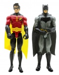 MATTEL / DC - Lote com 2 figuras de ação da DC, sendo o Batman e o Robin, Ambos em plástico rígido, articulados, medida: 29cm. Possuem pequenas marcas de uso.