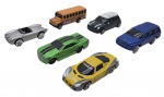 MAISTO - Lote com 6 miniaturas Maisto em escala 1:64. Diversos modelos, feitos de ferro com partes plásticas. Possuem pequenos detalhes e marcas de uso.