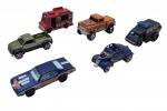 MATTEL / HOT WHEELS - Lote com 6 miniaturas Hot Wheels em escala 1:64. Diversos modelos, feitos de ferro com partes plásticas. Possuem pequenos detalhes e marcas de uso.