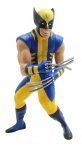 MIMO - WOLVERINE - Antigo boneco icônico da MARVEL, o Wolverine, feito pela empresa brasileira MIMO. Feito de plástico/vinil, com medida de 45cm. Articulado nos braços, pernas e cabeça. Possui desgastes e manchas.