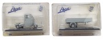 APE - HACHETTE - ITALIERI - Lote com 2 miniaturas em escala 1:32, feitos em metal e plástico, de origem italiana. Modelos: PENTARO MOTRICE - 1964 e PENTARO RIMORCHIO - 1964, ambas lacradas.