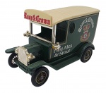 LLEDO DAYS GONE - Antiga miniatura de ferro com partes plásticas da Lledo, coleção Days Gone, feito na Inglaterra nos anos 80. Escala 1:50 / 1:64 (box scale). Retrata carro da Rose & Crown. Pode conter ínfimas marcas.