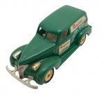 LLEDO - Antiga miniatura de ferro com partes plásticas da Lledo, coleção Days Gone, feito na Inglaterra nos anos 80. Escala 1:50 / 1:64 (box scale). Retrata carro Rangomes Lawn Mowers. Pode conter ínfimas marcas.