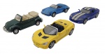 MAISTO - Lote com 4 miniaturas em escala 1:35, feitas de ferro com partes plásticas e pneus de borracha. Modelos: Porsche 911 Speedster, Opel Speedster 2001, Dodge Viper GTS e VW Cabriolet 1303. Podem conter ínfimas marcas.