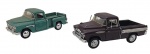 S - Lote com 2 miniaturas em escala 1:36, feitas de ferro com partes plásticas e pneus de borracha, Partes móveis (portas e tampa da caçamba). Modelos: Chevy Stepside 1955 e Chevy Cameo Pickup 1957. Podem conter ínfimas marcas e desgastes.
