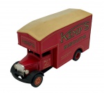 MATCHBOX - MODELS  OF YESTERYEAR - MORRIS PANTECHNICON 1933 - Miniatura feita de ferro com partes plásticas, pneus de borracha. Ano: 1989. Medida: 11cm aproximadamente. Podem conter ínfimas marcas e desgastes na pintura.
