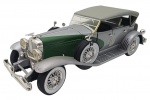 SIGNATURE MODELS - DUESENBERG 1939 - Miniatura de escala 1:32, feita de metal com partes plásticas. Partes móveis e pneus de borracha. Pode conter ínfimas marcas e desgastes.
