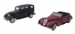 SOLIDO - Lote com 2 miniaturas da Solido, em escala 1:43, feitas de ferro com partes plásticas. Modelos: FORD V8 1936 e ALFA ROMEO 2500 SPORT. Origem; França. Podem conter ínfimas marcas.