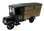 CORGI - CLASSICS - RENAULT VAN 1926 - Miniatura em escala 1:43, feita de ferro com partes plásticas, apresentando a icônica marca de conhaque Courvoisier, feita na década de 80 na Grã-Bretanha. Pode conter ínfimas marcas e desgastes.