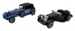 MATCHBOX - MODELS OF YESTERYEAR - Lote com 2 miniaturas Matchbox, feitas de ferro com partes plásticas. Escala 1:46, anos 70. Modelos: JAGUAR 100 SS. 1936 e MERCEDES BENZ SS 1928. Feitos na Inglaterra. Podem conter ínfimos desgastes e marcas.