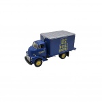FIRST GEAR - GMC 1952 - Miniatura de caminhão GMC 1952, feita de ferro com partes plásticas em escala 1:34. Rodas livres e pneus de borracha. Pode conter ínfimas marcas e desgastes.