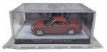 ALTAYA - 007 JAMES BOND CARS COLLECTION - FORD THUNDERBIRD - DIE ANOTHER DAY - Miniatura do carro do icônico personagem James Bond, o espião 007, o Ford Thunderbird do filme Um Novo Dia para Morrer, em escala 1:43, feito em metal com partes plásticas, protegido em uma caixa expositora de acrílico com cenário embutido. Ano: 2008. Lacrado.