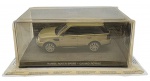 ALTAYA - 007 JAMES BOND CARS COLLECTION - RANGE ROVER SPORT - CASSINO ROYALE - Miniatura do carro do icônico personagem James Bond, o espião 007, o Range Rover Sport do filme Cassino Royale, em escala 1:43, feito em metal com partes plásticas, protegido em uma caixa expositora de acrílico com cenário embutido. Ano: 2008. Lacrada.