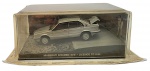 ALTAYA - 007 JAMES BOND CARS COLLECTION - MASERATI BITURBO 425 - LICENSE TO KILL - Miniatura do carro do icônico personagem James Bond, o espião 007, o Maserati Biturbo 425 do filme Licença para Matar, em escala 1:43, feito em metal com partes plásticas, protegido em uma caixa expositora de acrílico com cenário embutido. Ano: 2008. Lacrada.
