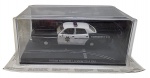 ALTAYA - 007 JAMES BOND CARS COLLECTION - DODGE MONACO - A VIEW TO A KILL - Miniatura do carro  do icônico personagem James Bond, o espião 007, o Dodge Monaco do filme Na Mira dos Assassinos, em escala 1:43, feito em metal com partes plásticas, protegido em uma caixa expositora de acrílico com cenário embutido. Ano: 2008. Lacrada. Pintura do teto do carro meio craquelada.