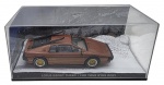ALTAYA - 007 JAMES BOND CARS COLLECTION - LOTUS ESPRIT TURBO - FOR YOUR EYES ONLY - Miniatura do carro  do icônico personagem James Bond, o espião 007, o Lotus Esprit Turbo do filme Somente para Seus Olhos, em escala 1:43, feito em metal com partes plásticas, protegido em uma caixa expositora de acrílico com cenário embutido. Ano: 2008.