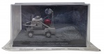 ALTAYA - 007 JAMES BOND CARS COLLECTION - MOON BUGGY - DIAMONDS ARE FOREVER - Miniatura do carro  do icônico personagem James Bond, o espião 007, o Moon Buggy do filme Diamantes para Sempre, em escala 1:43, feito em metal com partes plásticas, protegido em uma caixa expositora de acrílico com cenário embutido. Ano: 2008. Lacrada.