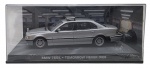 ALTAYA - 007 JAMES BOND CARS COLLECTION - BMW 750iL - TOMORROW NEVER DIES - Miniatura do carro  do icônico personagem James Bond, o espião 007, a BMW 750iL do filme O Amanhã nunca Morre, em escala 1:43, feito em metal com partes plásticas, protegido em uma caixa expositora de acrílico com cenário embutido. Ano: 2008.