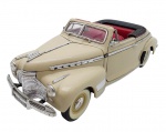 WELLY - 1941 CHEVROLET SPECIAL DELUXE - Miniatura da Welly retratando o Chevrolet 1941 Special Deluxe em escala 1:24, feita de metal com partes plásticas, rodas móveis e pneus de borracha. Pode conter ínfimas marcas e possui pequena avaria no retrovisor direito.