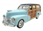 WELLY - 1948 CHEVROLET FLEETMASTER - Miniatura da Welly em escala 1:24, feita de metal com partes plásticas, rodas livres e pneus de borracha. Modelo: 1948 Chevrolet Fleetmaster. Pode conter ínfimas marcas.
