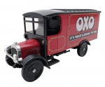 CORGI - THORNYCROFT- Miniatura de caminhão da Corgi, em escala 1:43, feita de ferro com partes plásticas, rodas livres. Feita na Grâ-Bretanha. Pode conter ínfimas marcas ou desgastes.