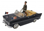 NOREV - SIMCA CHAMBORD V8 PRÉSIDENTIELLE - Anitga miniatura de origem francesa, retratando um carro presidencial Simca Chambord com o presidente Charles de Gaulle. Escala 1:43, feita de metal com partes plásticas. Rodas livres e pneus de borracha. Ano 1989. Pode conter ínfimas marcas ou desgastes.
