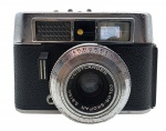 VOIGTLÄNDER - VITOMATIC - Máquina fotográfica - Antiga máquina fotográfica fabricada pela Voigtländer entre 1963 e 1968. Lente Color-Skopar 2,8/50. Feita na Alemanha. Acompanha estojo em couro. Peça de colecionador. Não testada.