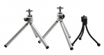 TRIPÉ - Lote com 3 tripés para câmeras fotográficas. Medida: 16cm cada aproximadamente.