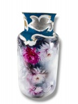 PORCELANA, um (1) vaso confeccionado em porcelana na tonalidade branca, pintado por Rose Borges e Gilda, datado de 1997, decorado por flores e folhagens em policromia com realces em ouro, medindo 31,5x12cm.