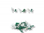COLECIONISMO, quarenta e seis (46) soldadinhos antigos em material plástico, com figuras militares em posições variadas, incluindo soldados em pé, ajoelhados, com armas e acessórios moldados, em cores diversas como verde e branco.