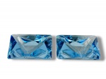 CRISTAL MOSER, par (2) de cinzeiros confeccionados em cristal theco na tonalidade azul com lapidação de facetas, ambos apresentam bicados, medindo 4x12,5x14cm.