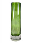 CRISTAL, um (1) vaso confeccionado em cristal canelado na tonalidade verde, medindo 20,5cm de altura.
