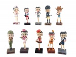 COLECIONISMO, lote com dez (10) esculturas confeccionadas em resina de modelos, tamanhos e decorações distintas representando Betty Boop (foi criada em 1930 pelo animador Grim Natwick para a série Talkartoon dos estúdios Fleischer e Paramount Pictures. Inicialmente concebida como uma cachorrinha poodle antropomórfica, ela rapidamente se transformou na primeira protagonista humana dos desenhos animados), 2 coladas no pé e 1 colada na mão, medindo 14cm de altura.