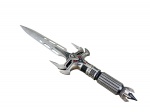 CUTELARIA, uma (1) adaga decorativa da manufatura The Steel Apocalypse: Trelek Dagger apresenta um design inspirado na ficção científica e é fabricado com materiais de alta qualidade. A lâmina de 7 1/4' (14' no total) é construída em aço inoxidável 420. A alça futurista possui construção em metal fundido acentuada com acabamento antigo envelhecido, pequena quebra na lâmina, medindo 35,5cm de comprimento.