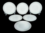 COLOREX, seis (6) pratos para sobremesa confeccionados em vidro opalinado na tonalidade branca, medindo 18,5cm.
