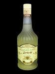 BEBIDA, uma (1) Aguardente Zimbro Serra da Estrela, bebida espirituosa, 700ml, 40% vol., com rótulo frontal e tampa plástica original. Garrafa sem o lacre, porém, líquido interno, sem garantia de integridade.
