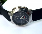 Coleção, Esportivo Relógio Kenneth Cole Reaction 50mm Cronógrafo, 5 Ponteiros. Quartz. Caixa em Aço medindo 41mm de diâmetro. Vidro Cristal. Calendário. Fundo em Aço de Rosca. Máquina Quartz funcionando. Pulseira Silicone.