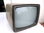 Vintage Coleção, Decoração, Televisão Philco PB 12A1, De Luxe 12, cor bege, funcionando somente o som, bivolts, UHF e VHF, medindo 30,5 x 31cm. Para revisar