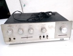 Vintage Coleção, Restauração, Amplificador POLYVOX AP 500 medindo 31,5 x 24cm de caixa e 33,5 x 10,5cm de moldura. Precisa revisar canais, fonte e suporte de fusível