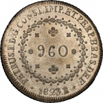 Moeda do Brasil: 960 Réis 1823 Rio - Linda tonalidade colorida no reverso - Graduada pela NGC MS 62 - Flor de Cunho 