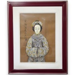 ARTE ORIENTAL - OBRA, DESENHO SOBRE PAPEL CARTÃO, REPRESENTANDO FIGURA FEMININA TRAJANDO VESTES CERIMONIAIS, COM INSCRIÇÕES EM CARACTERES ORIENTAIS À ESQUERDA, PROTEGIDO POR PASSE-PARTOUT E SISTEMA DE SANDUÍCHE EM VIDRO, EMOLDURADO EM MADEIRA LAQUEADA, ASSINADO EM IDEOGRAMA, MEDINDO 62 X 52 CM (DESENHO 41,5 X 30 CM). APRESENTA MARCAS DO TEMPO, USO, DESGASTES E/OU PEQUENAS IMPERFEIÇÕES COMPATÍVEIS COM SUA UTILIZAÇÃO E ESTADO DE CONSERVAÇÃO, CONFORME FOTOS EXTRAS.