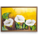 ASSINATURA NÃO IDENTIFICADA - OBRA EM ÓLEO SOBRE TELA, REPRESENTANDO COMPOSIÇÃO FLORAL COM COPOS-DE-LEITE, RICAMENTE POLICROMADA EMOLDURADA, ACID, MEDINDO 66 X 96 CM (TELA 59 X 89 CM). APRESENTA MARCAS DO TEMPO, USO, DESGASTES E/OU PEQUENAS IMPERFEIÇÕES COMPATÍVEIS COM SUA UTILIZAÇÃO E ESTADO DE CONSERVAÇÃO, CONFORME FOTOS EXTRAS.