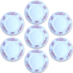 CONJUNTO, PARTE DE SERVIÇO DE JANTAR, MADE IN CHINA, EXECUTADO EM PORCELANA ESMALTADA E VITRIFICADA, COM DELICADA DECORAÇÃO FLOREADA POLICROMADA EM PADRÃO RAMALHETES E DETALHES DE GUIRLANDAS NAS BORDAS DE ABAS REBAIXADAS, COMPOSTO POR SETE PRATOS SOBREMESA, MEDINDO 17,5 CM CADA. APRESENTAM MARCAS DO TEMPO, USO, CRAQUELÊS, PEQUENOS RISCOS, DESGASTES E/OU IMPERFEIÇÕES COMPATÍVEIS COM SUA UTILIZAÇÃO E ESTADO DE CONSERVAÇÃO, CONFORME FOTOS EXTRAS.